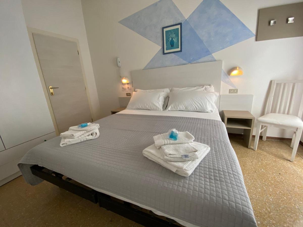 Alevon Hotel ريميني المظهر الخارجي الصورة