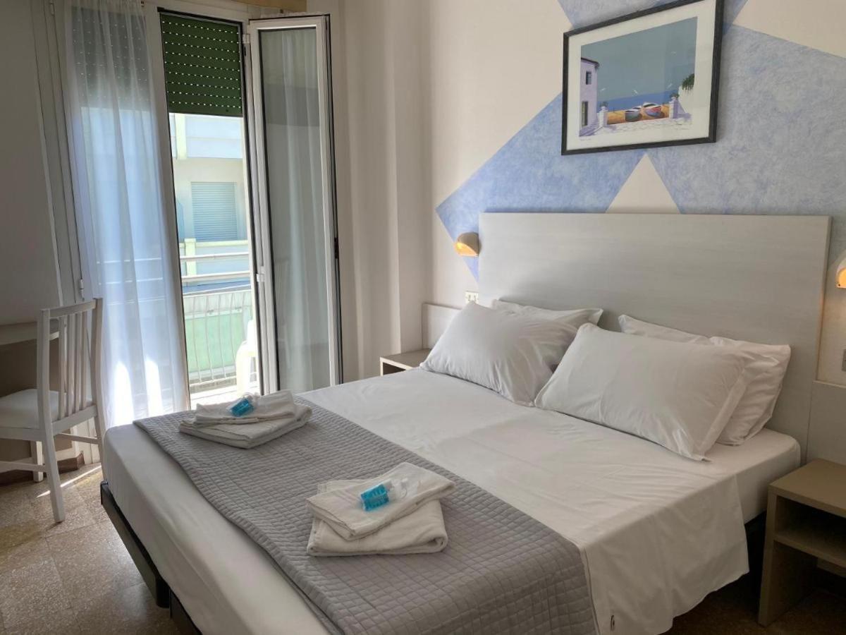 Alevon Hotel ريميني المظهر الخارجي الصورة
