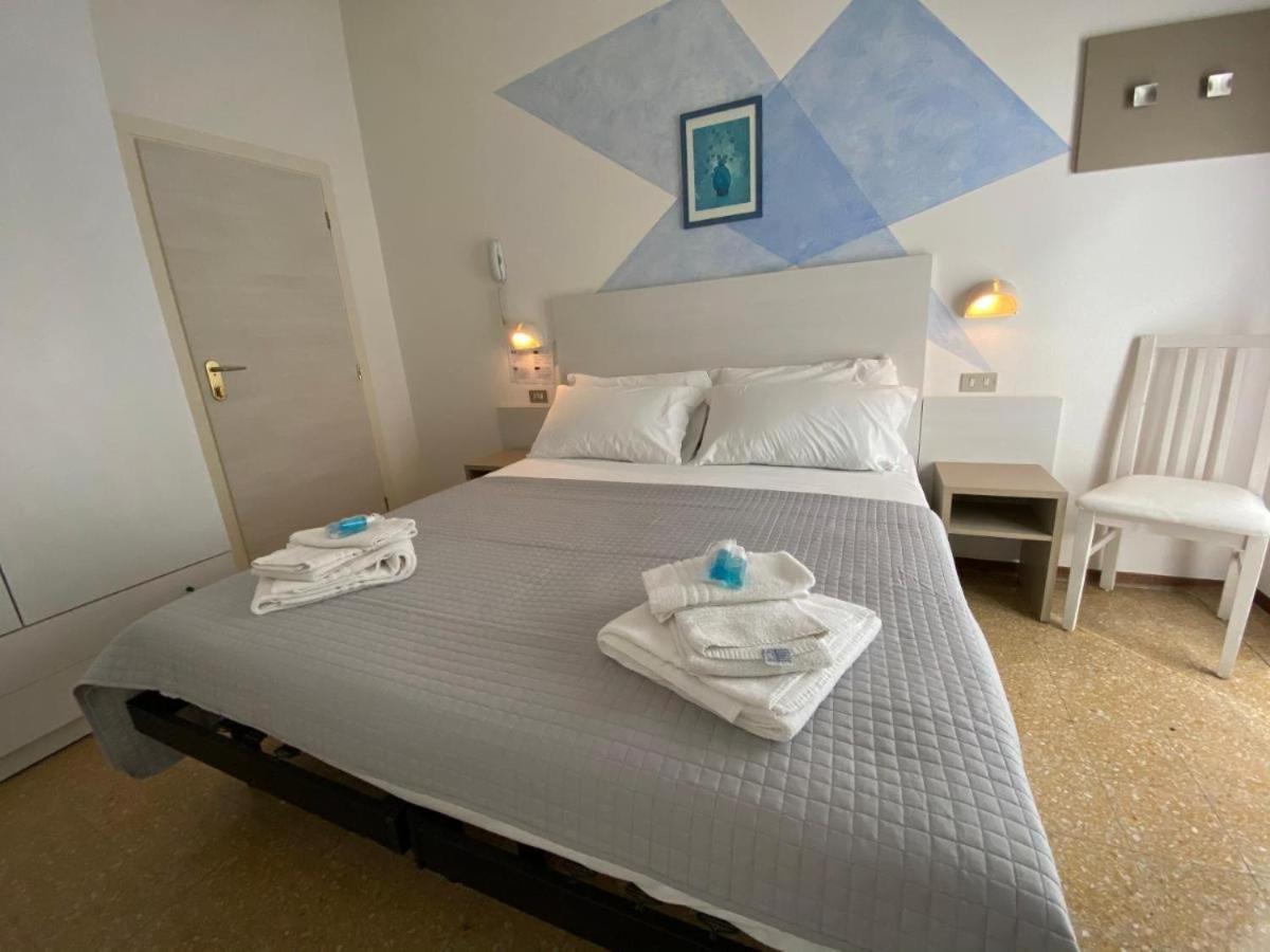 Alevon Hotel ريميني المظهر الخارجي الصورة