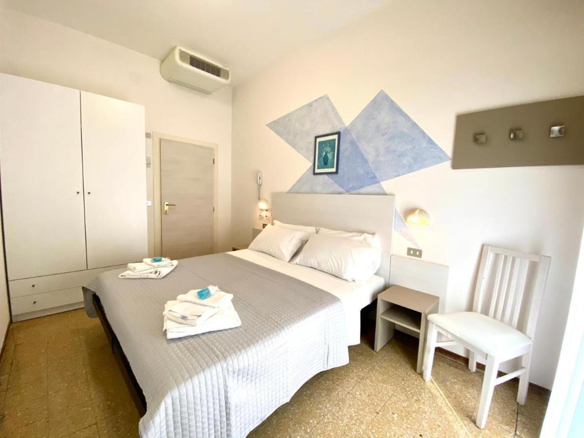 Alevon Hotel ريميني المظهر الخارجي الصورة