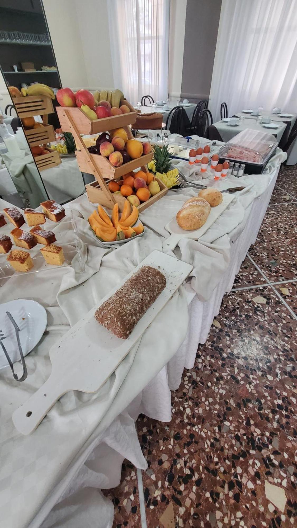Alevon Hotel ريميني المظهر الخارجي الصورة