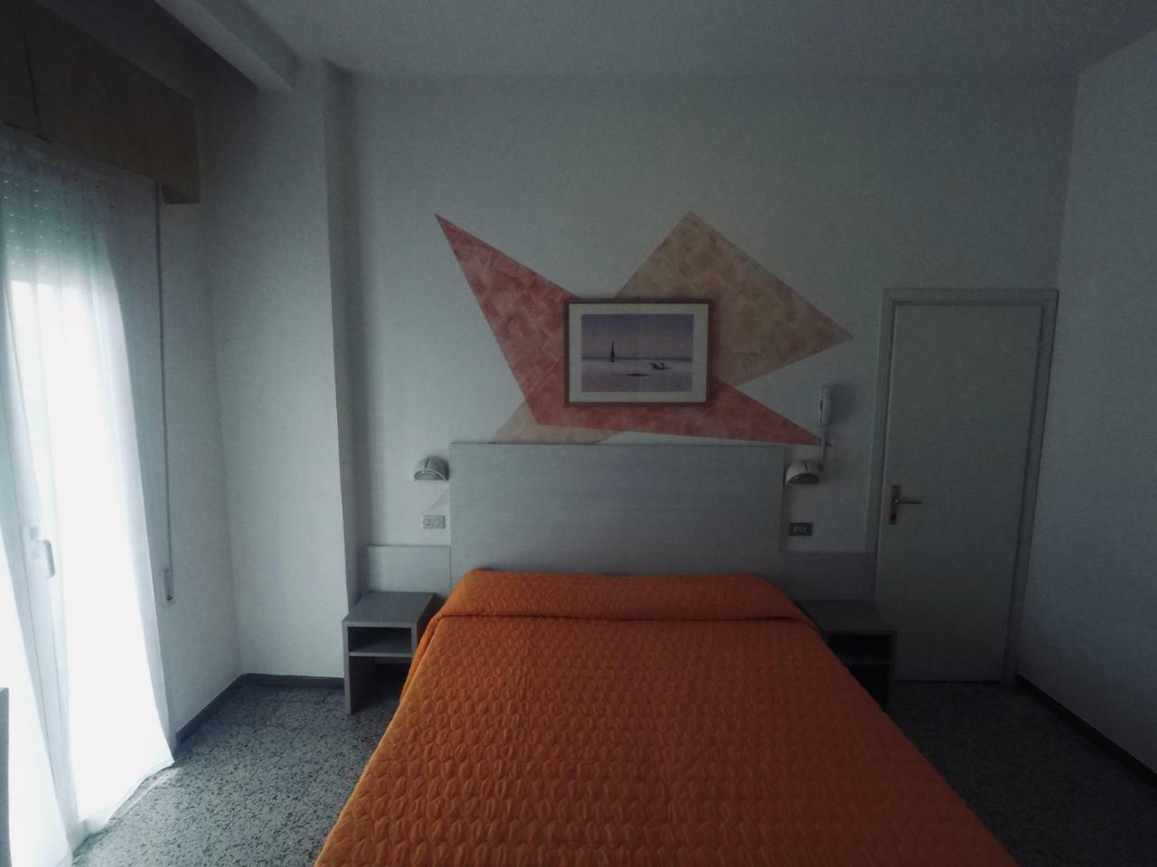 Alevon Hotel ريميني المظهر الخارجي الصورة