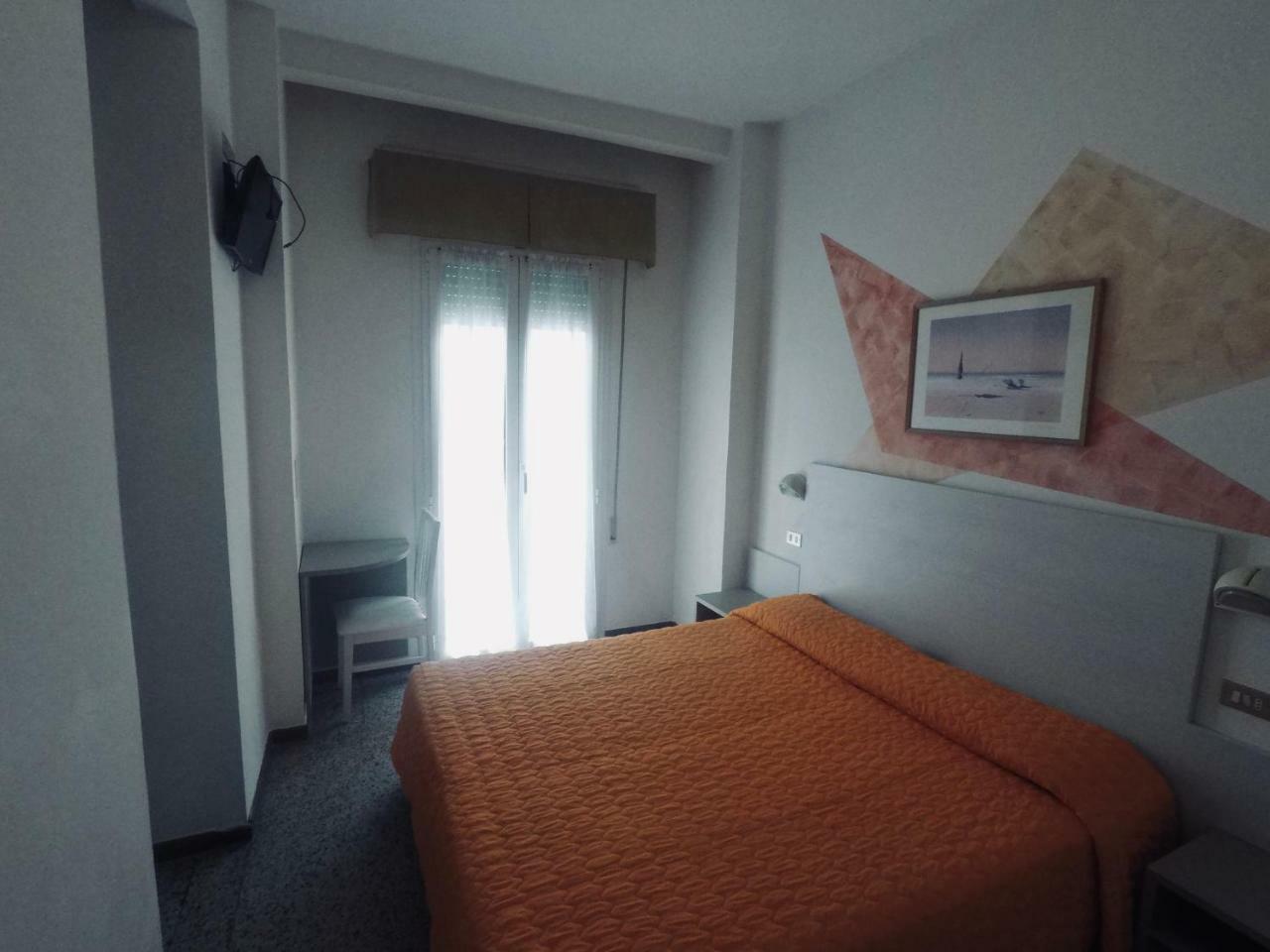 Alevon Hotel ريميني المظهر الخارجي الصورة