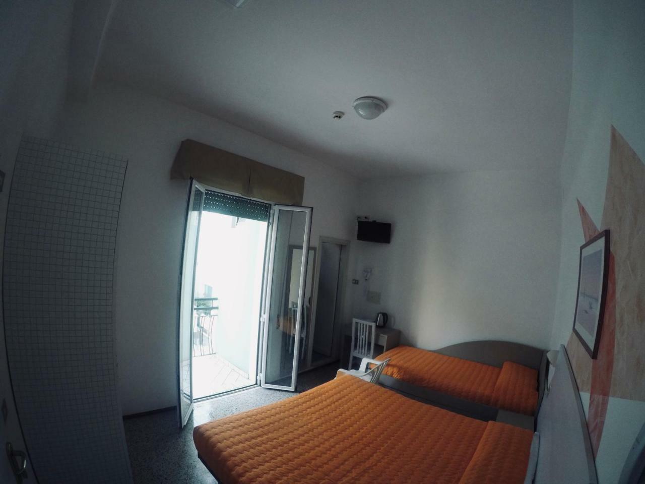 Alevon Hotel ريميني المظهر الخارجي الصورة