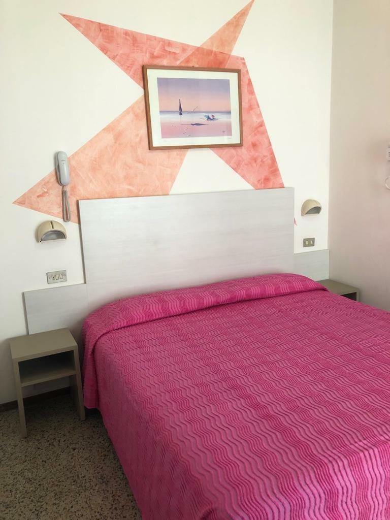 Alevon Hotel ريميني المظهر الخارجي الصورة