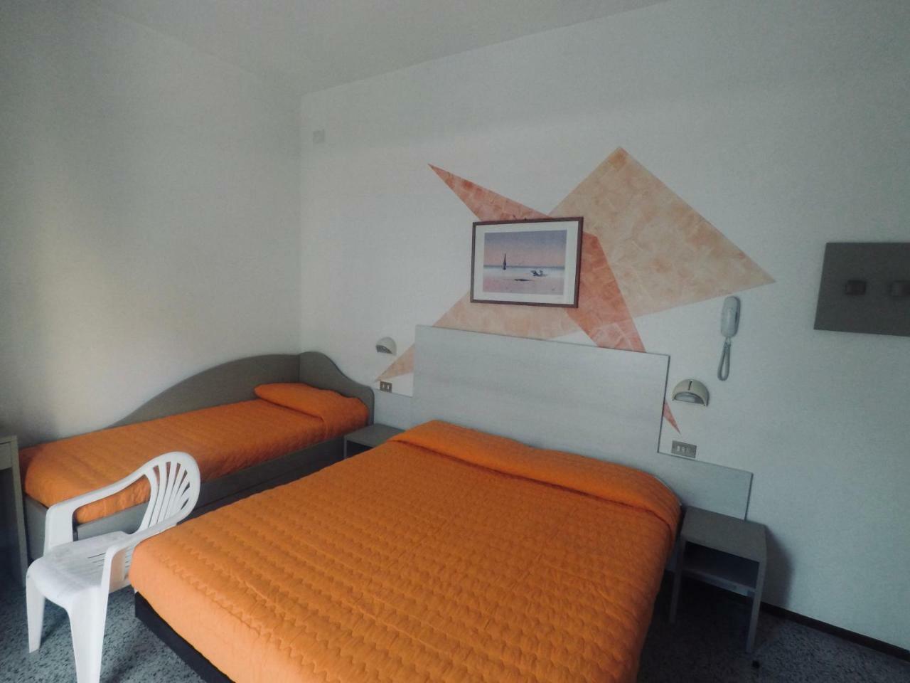 Alevon Hotel ريميني المظهر الخارجي الصورة