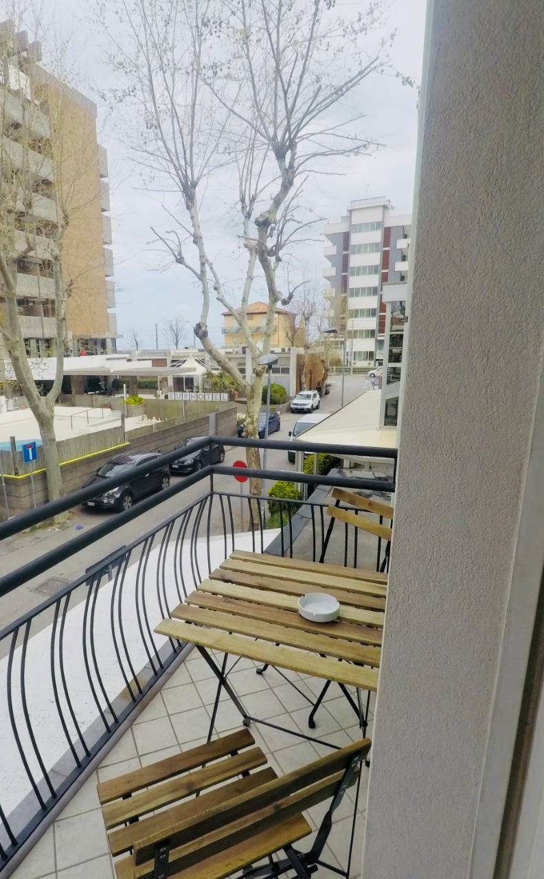 Alevon Hotel ريميني المظهر الخارجي الصورة