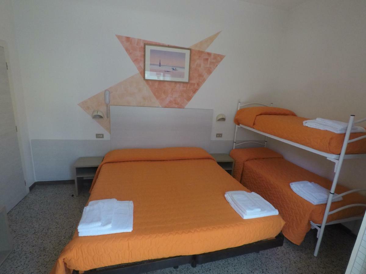 Alevon Hotel ريميني المظهر الخارجي الصورة