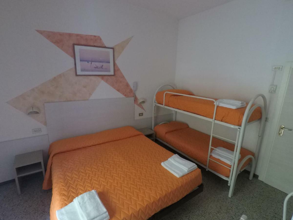 Alevon Hotel ريميني المظهر الخارجي الصورة