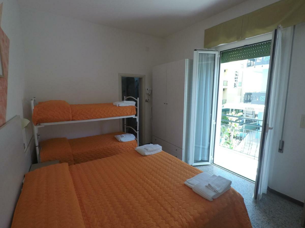 Alevon Hotel ريميني المظهر الخارجي الصورة